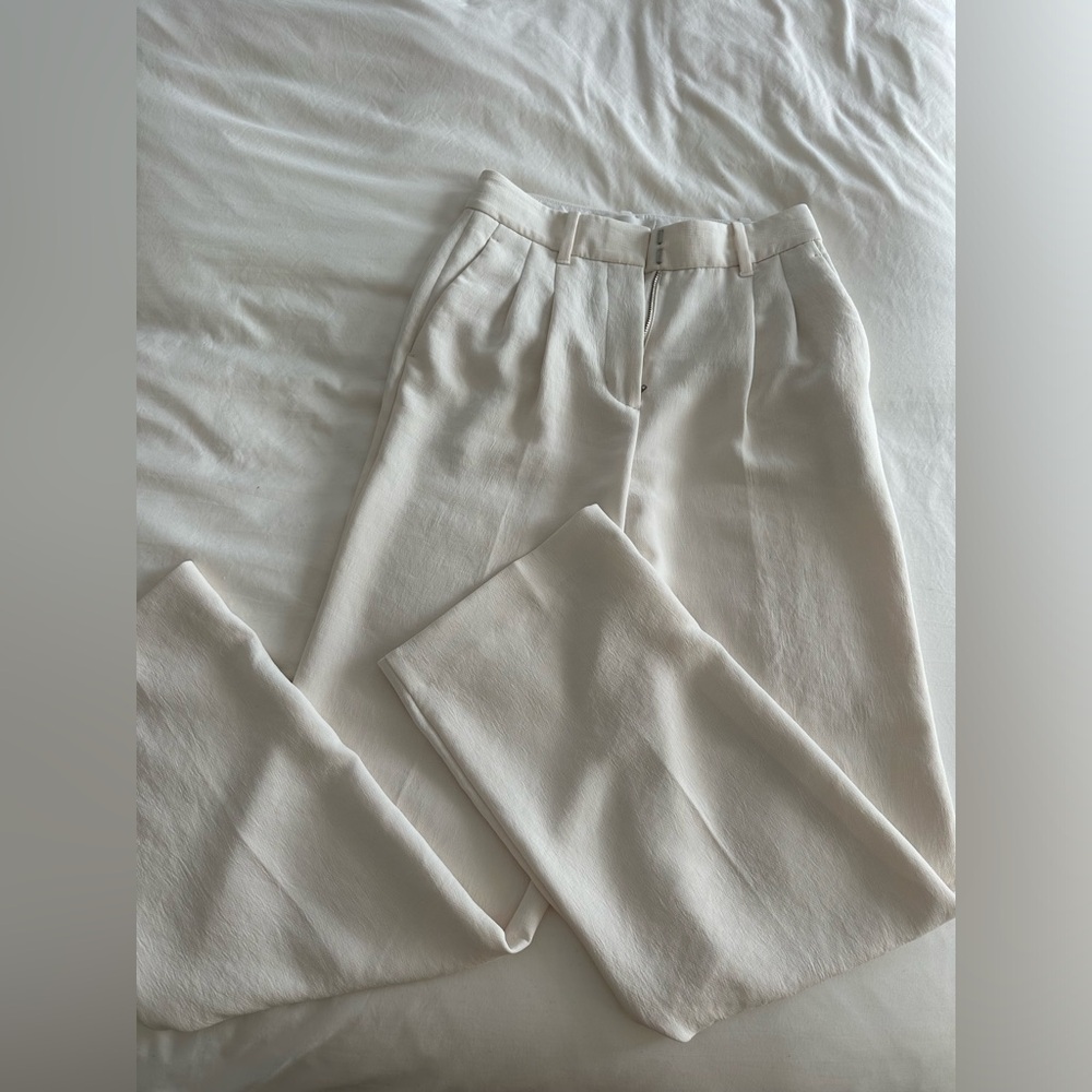 ARITZIA // Wifred Effortless Pant, Regular Length; Light Birch